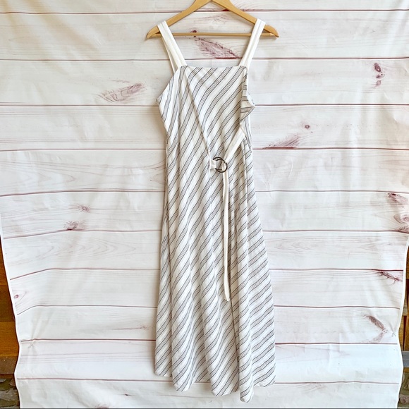 Moon River Dresses & Skirts - Moon River Striped Belted Maxi Dress